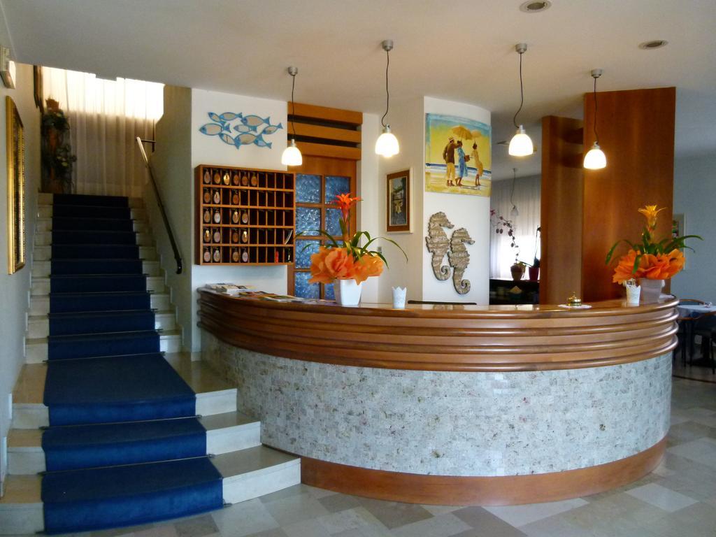 Hotel Paradise Fano Exterior foto